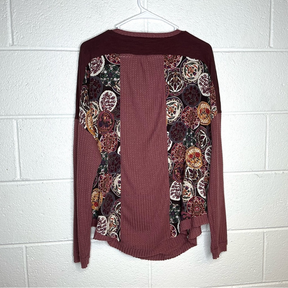 < Umgee Waffle Knit Colorblock Floral Long Sleeve Top > - Picture 4 of 4
